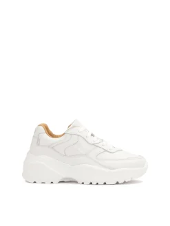 Białe skórzane sneakersy na grubej podeszwie