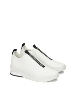 Białe wsuwane sneakersy z tkaniny