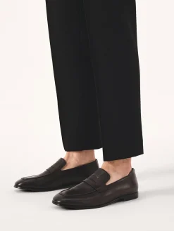 Ciemnobrązowe skórzane loafersy