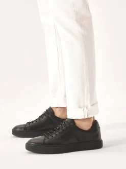 Czarne casualowe sneakersy ze skóry