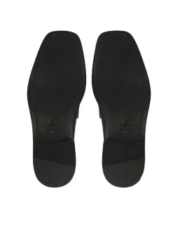 Czarne loafersy z biżuteryjną ozdobą