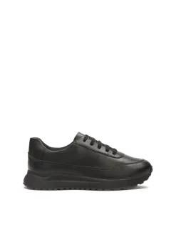 Czarne sneakersy damskie w minimalistycznym stylu