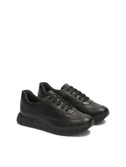 Czarne sneakersy damskie w minimalistycznym stylu