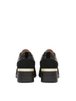 Czarne sneakersy na podwyższonej podeszwie