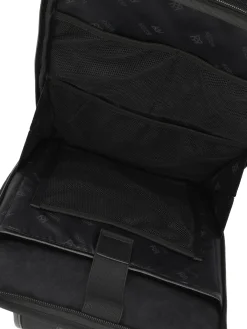 Czarny męski plecak z tkaniny z przegrodą na laptopa