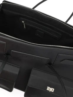 Duża czarna torebka ze skóry naturalnej na ramię