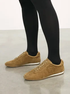 Jasnobrązowe sneakersy z zamszu