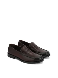 Klasyczne loafersy męskie w odcieniu brązu