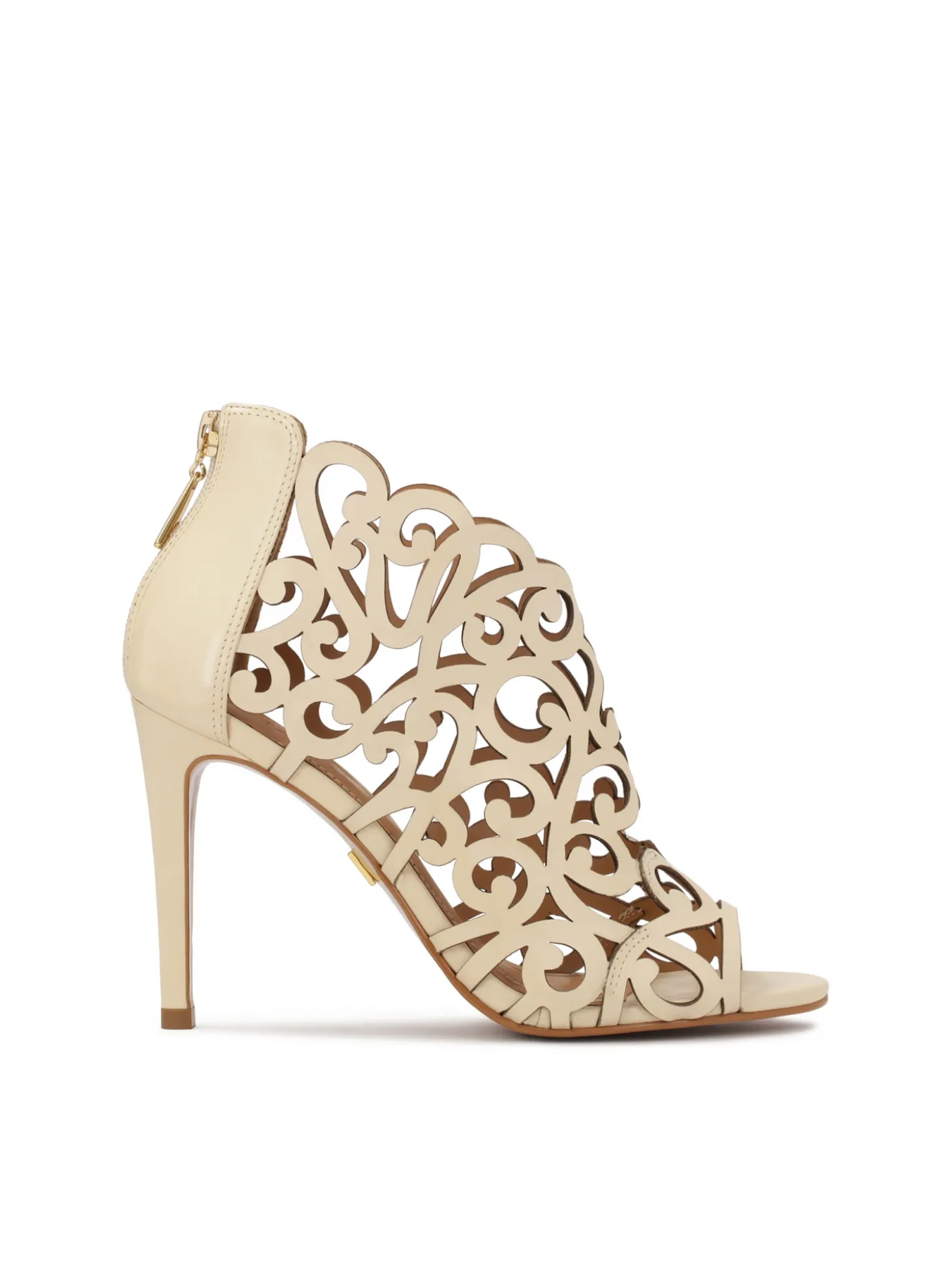Kremowe botki peep toe z ażurowym wzorem