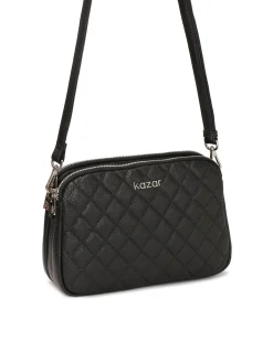 Mała czarna torebka crossbody ze srebrnym okuciem