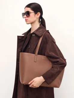 Minimalistyczna brązowa torebka na ramię