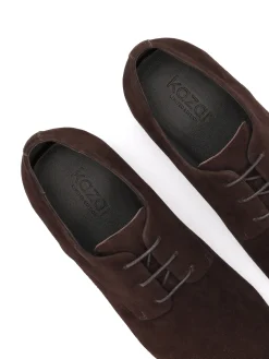 Minimalistyczne derby z zamszu w brązie