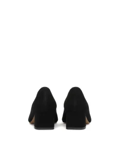 Niskie zamszowe czółenka peep toe