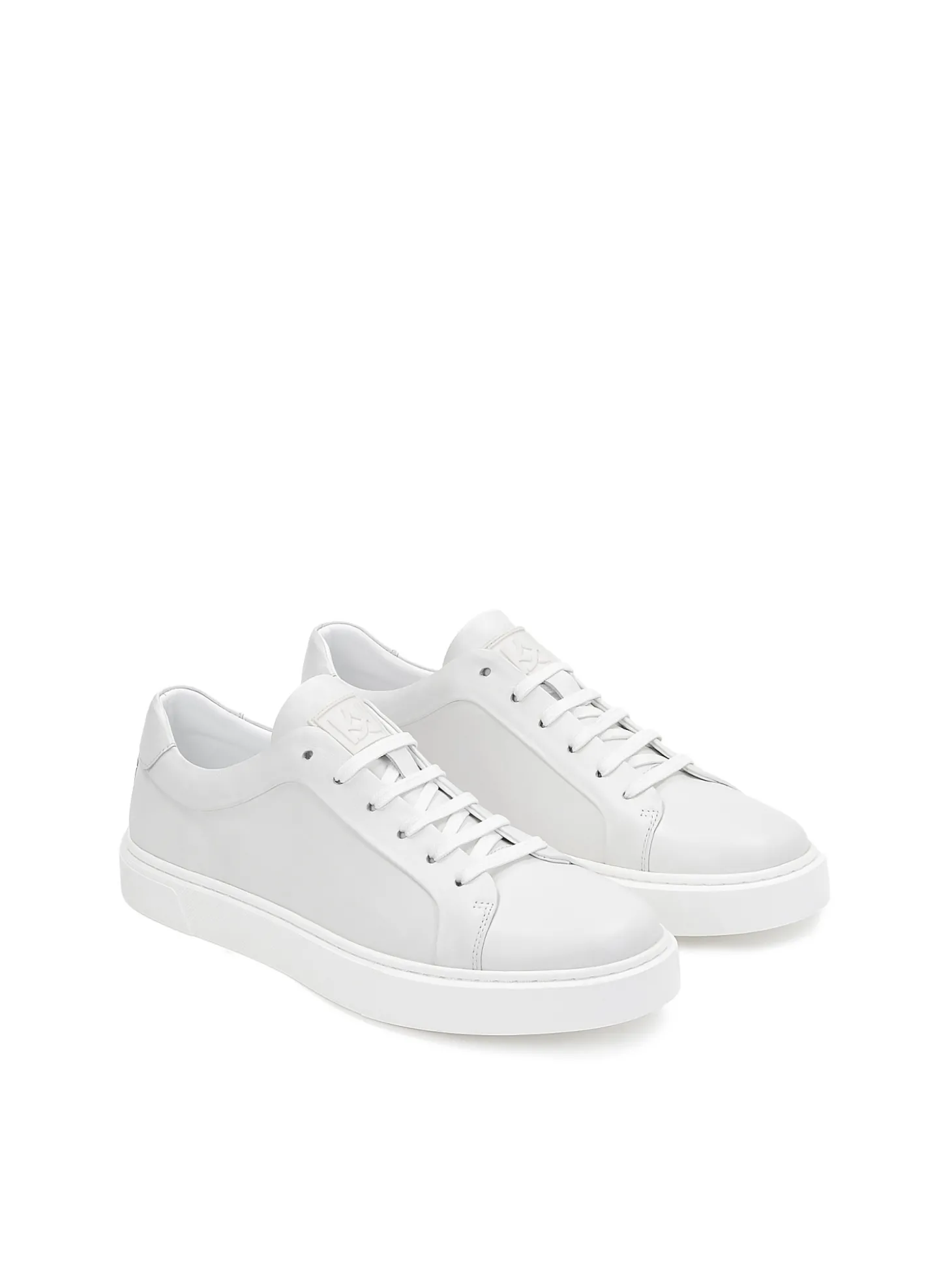 Ponadczasowe sneakersy męskie w kolorze off-white