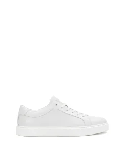 Ponadczasowe sneakersy męskie w kolorze off-white