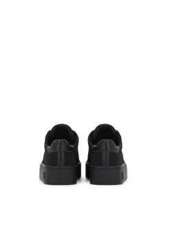 Sneakersy z tkaniny na grubszej podeszwie