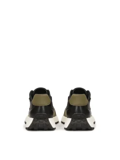 Sznurowane sneakersy w kontrastujących kolorach