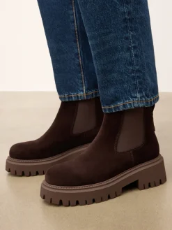Zamszowe botki typu Chelsea boots