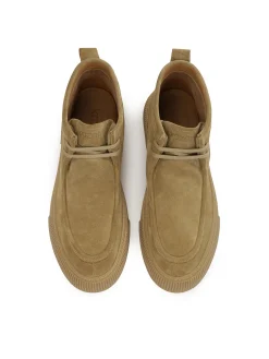 Zamszowe sneakersy z wyższą cholewką